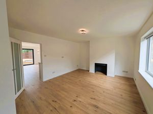 Lounge- click for photo gallery